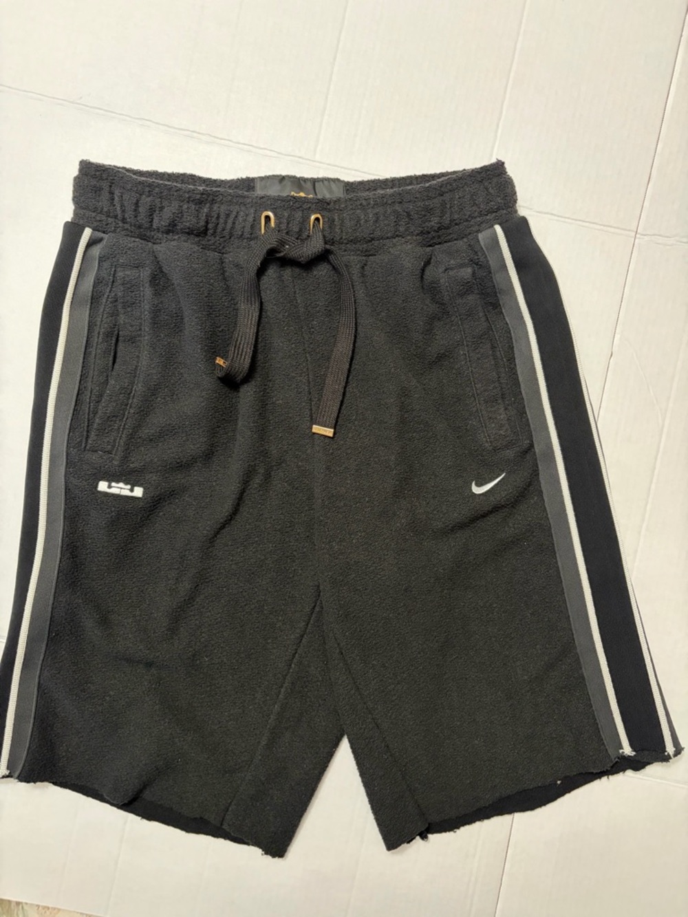 Nike LeBron‎ Standard Issue Cutoff Fleece Shorts-Black Crown Logo Men's Medium